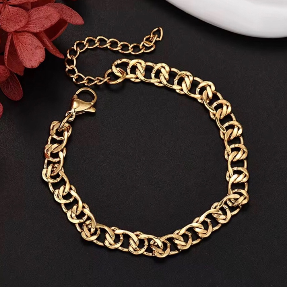 Gold link Women’s Bracelet